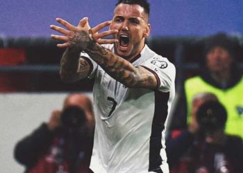 Bluzat e golit me histori nga Leskovsi, fanella e Manajt shitet për mbi 3000 euro