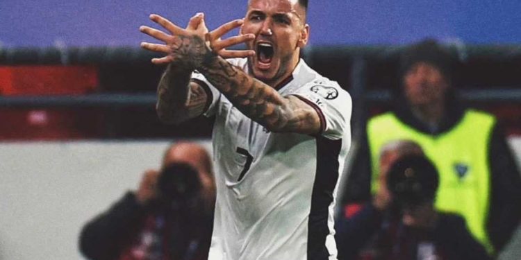 Bluzat e golit me histori nga Leskovsi, fanella e Manajt shitet për mbi 3000 euro