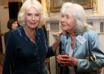 Bota e artit përlotet, ndërron jetë shkrimtarja e njohur britanike, Dame Jilly Cooper.