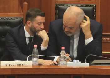 Braçe zbulohet për ngjarjet pas zgjedhjes së Ramës si kryetar i PS 20 vite më parë: Reagimi i Servetit dhe Ruçit solli…