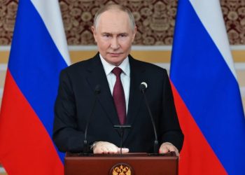 Britania, Franca dhe Gjermania bashkëpunojnë: Pasuritë ruse të shfrytëzohen për të ndihmuar Ukrainën, ndërsa Belgjika shpreh dyshime.