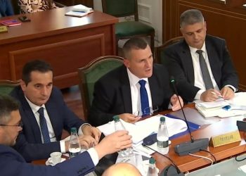 Bylykbashi bën kritika ndaj task-forcës së SPAK-ut, ndërsa Dumani thekson se nuk ka dështuar, por kërkon përmirësime.