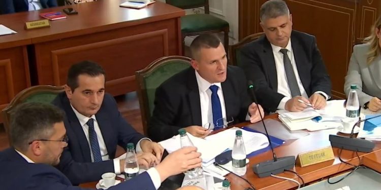 Bylykbashi bën kritika ndaj task-forcës së SPAK-ut, ndërsa Dumani thekson se nuk ka dështuar, por kërkon përmirësime.