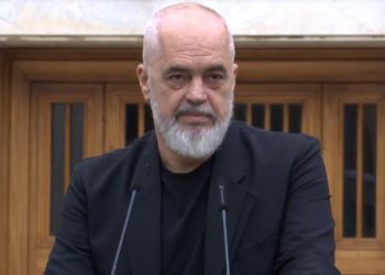 “Çdo universitet ka hapësirë për Inteligjencën Artificiale”/ Rama apel për pedagogët dhe studentët: Nuk është më çështje privilegji, por…