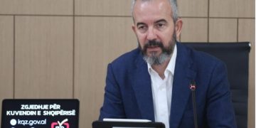 Celibashi shpall kandidaturat për zgjedhjet e pjesshme lokale në Vlorë dhe Berat më 9 nëntor, ndalon kandidatët e ish-këshilltarit të PD.