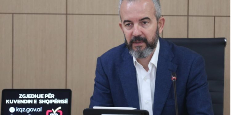Celibashi shpall kandidaturat për zgjedhjet e pjesshme lokale në Vlorë dhe Berat më 9 nëntor, ndalon kandidatët e ish-këshilltarit të PD.