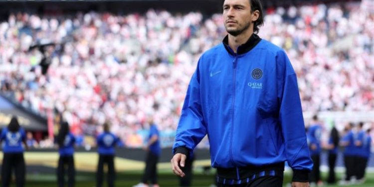 Chivu me "dhimbje koke", Interi përballët me humbjen e krahut të djathtë mbrojtës para ndeshjes me Romën.