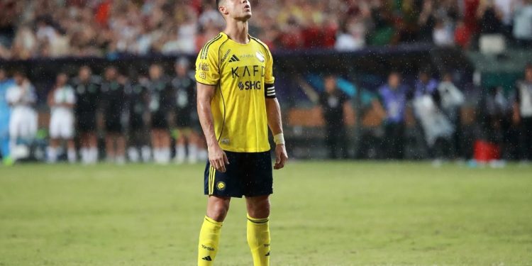 Cristiano Ronaldo bëhet futbollisti i parë me pasuri miliardere dhe shënon një moment historik. Këtu është vlera e pasurisë së tij neto.