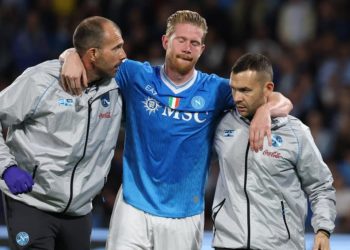 Dëmtimi i De Bruynes gjatë penalltisë ndaj Interit, shqetësim në Napoli për një mungesë të gjatë të belgut.