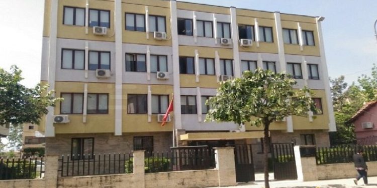 Dënohet me 12 vite burg Simon Gjoka për marrëdhënie seksuale me një të mitur 13-vjeçare