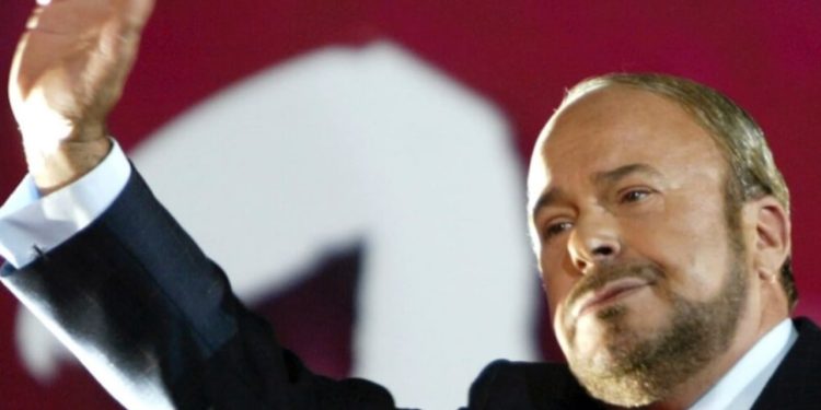 Deputeti socialist Erion Braçe reagon pas ndarjes nga jeta të Fatos Nanos: Njeriu që riktheu të majtën shqiptare, prehu në paqe.