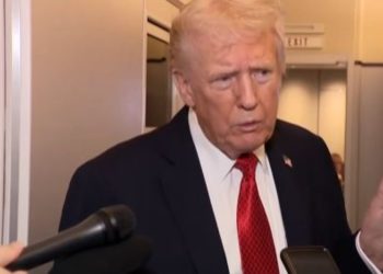 “Dividimi i Donbasit do të çojë në përfundimin e konfliktit”/ Trump ushtroi presion mbi Zelenskyt, presidenti ukrainas: Asnjë kompensim për terroristët.