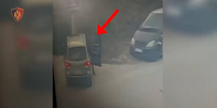 Djegia e automjetit në aksin ‘Vorë-Maminas’/ Sqarohen detajet, arrestohet i dyshuari