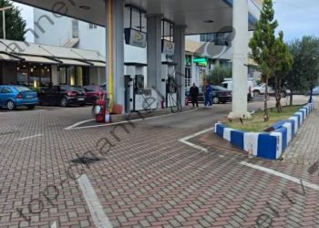 Dy persona humbin jetën nga të shtënat në Durrës/ Përplasja ndodhi pranë një karburanti në Manëz, autorët në kërkim