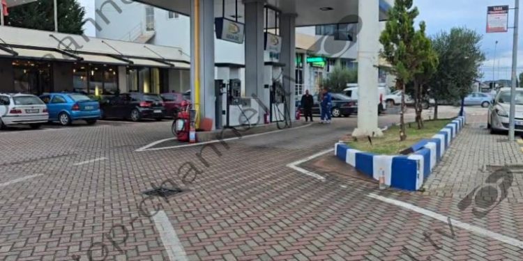 Dy persona humbin jetën nga të shtënat në Durrës/ Përplasja ndodhi pranë një karburanti në Manëz, autorët në kërkim