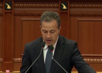 “E kemi kthyer Kuvendin nga një forum demokratik në një arenë konflikti”, thotë Peleshi: Nevojitet një transformim thelbësor në kulturën parlamentare.