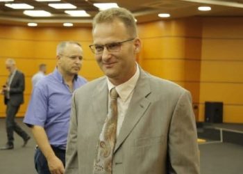 Elvin Gjokaj paraqet aplikacionin e tij për të kandiduar si kreu i SPAK.