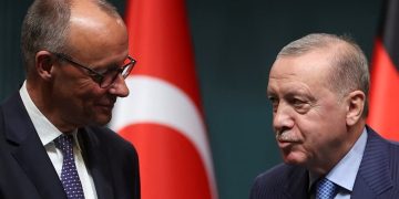 Erdogan dhe Merz në përplasje për Gazën: Presidenti turk pyet pse Gjermania nuk e njeh gjenocidin e Izraelit.