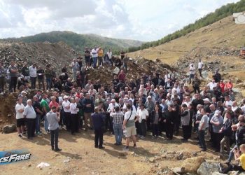 Fiks Fare: Banorët e Martaneshit në protestë kundër firmës së HEC-it, akuzojnë për devijimin e ujërave nga Mati në Drin: “Na morën ujin, na morën jetën”