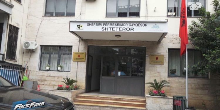 Fiks Fare/ Dy gratë që u shantazhuan për të realizuar marrëdhënie intime me të njëjtin burrë përshkruajnë si u detyruan të kryenin veprime të paimagjinueshme…