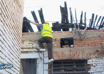 Fiks Fare: Rreziku i tragjedisë nga çatia, ndërhyrje e shpejtë pas denoncimit për sigurinë e banorëve.