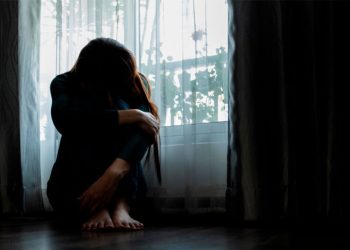 Franca rishikoi definicionin e përdhunimit: Çdo veprim seksual pa konsensus tani klasifikohet si sulm seksual.