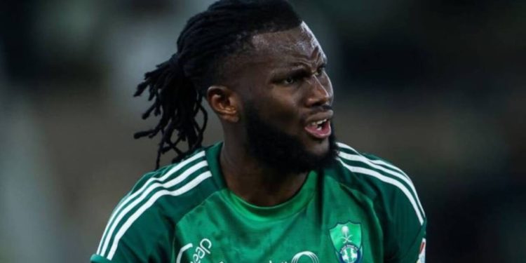 Franck Kessie në negociata për rikthim në Serie A, ish-lojtari i Milanit fillon bisedimet me rivalët e kuqezinjve.