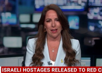 Gazetarja e Sky News e emocioneve të thella pas lirimit të pengjeve nga Hamasi: Mesazhi më i jashtëzakonshëm që kam raportuar ndonjëherë.