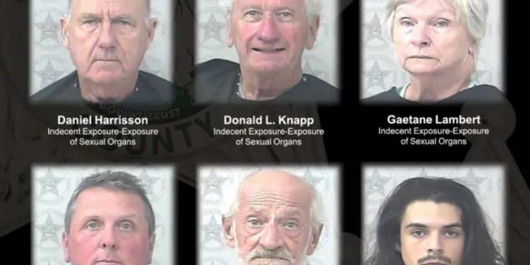 Gjashtë pushues u arrestuan për shfaqje nudo në plazh. Ata përballen me dënimin deri në një vit burg dhe një gjobë të konsiderueshme.