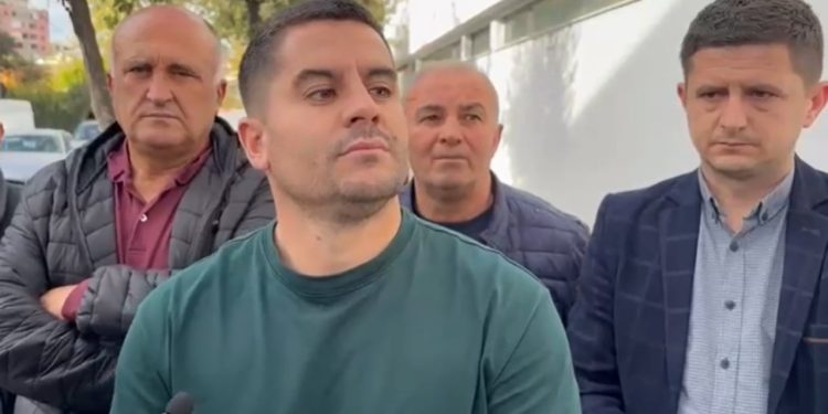 Gjykata vendosi të mbajë në arrest shoferin përgjegjës për vdekjen e 17-vjeçarit, familjarët e Leandro Shametajt kërkojnë: Të forcohet ligji, kjo është vrasje e qëllimshme.