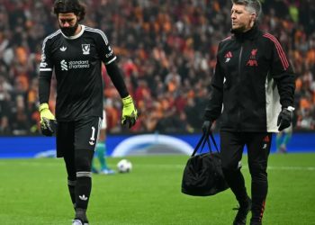 Goditje e madhe për Liverpool-in, Arne Slot nuk ka në dispozicion dy titullarë të rëndësishëm për ndeshjen ndaj Chelsea-t.