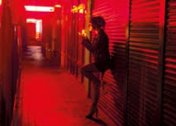 Grupi kriminal që rekrutonte vajza nga vendet e Amerikës Latine dhe i detyronte të ushtronin prostitucion në Shqipëri është goditur, duke u marrë 19 masa sigurie.