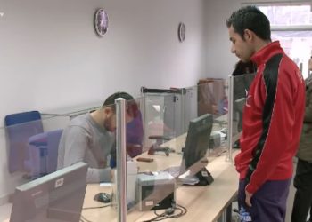 Histori të Brendshme: Ekspertët për kontratat e zyrave me individë privatë të lidhura me drejtuesit e institucioneve