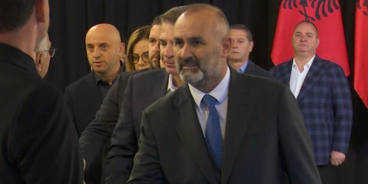 Homazhe për gjyqtarin Kalaja, ish-ministri Manja: Sinjal për punonjësit e sistemit të drejtësisë