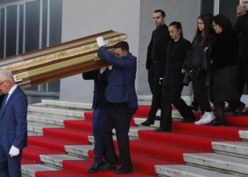 Homazhet për gjyqtarin Astrit Kalaja përfundojnë, arkëmorti drejton nga Shkodra.