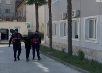 I arrestohet në Vlorë 38-vjeçari i shpallur në kërkim ndërkombëtar, i dënuar nga Italia me 10 vite burg për trafik droge.