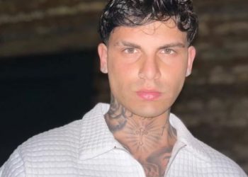 I ri shqiptar 23-vjeçar i gjetur i vrarë në parkingun e Universitetit të Peruxhias, zbulohet ngjarja tragjike.