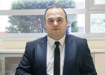 Identiteti gjinor nuk negociohet: Si t’i rrisim djemtë djem dhe vajzat vajza