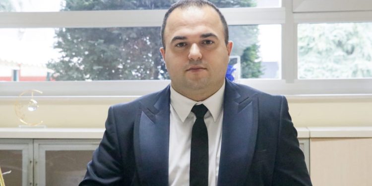 Identiteti gjinor nuk negociohet: Si t’i rrisim djemtë djem dhe vajzat vajza