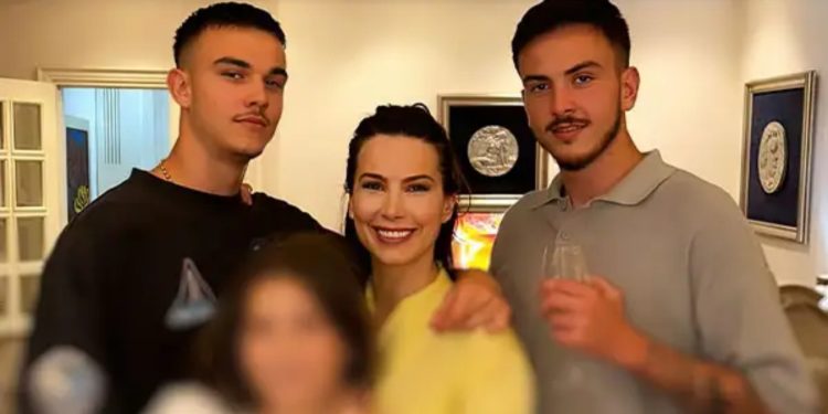 DETAJE nga arrestimi i djemve të Valbona Selimllarit: Në gjendje të dehur shkaktuan rrëmujë në një lokal nate në Bllok, kamarieri i nxorri jashtë për t’i qetësuar, dhunuan efektivin…