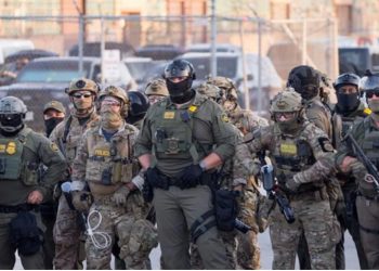 “Amerika do përdoret si fushë stërvitjeje”/ Trump vendos 300 trupa të Gardës Kombëtare në Çikago: Do luftojmë armikun nga brenda dhe do shuajnë trazira