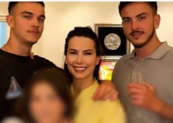 Dhunuan policin gjatë detyrës/ Lihet në burg njëri nga djemtë e Valbona Selimllarit, tjetri në ‘detyrim paraqitje’