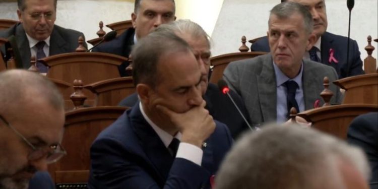 “Duhet ta përshëndesim planin e paqes të Trump për Izraelin dhe Gazën”/ Berisha: Enver Hoxhën e futët në axhendë me urdhër të Edi Ramës