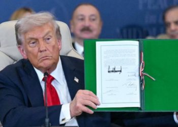 Të gjithë janë të lumtur”/ Trump dhe liderët e botës firmosin në Egjipt dokumentin e Marrëveshjes së Paqes për Gazën: U desh 3 mijë vjet të ndodhte