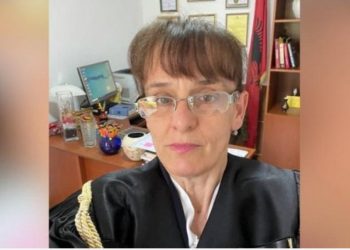 Zyrtarizohet përçarja e PS-së në Mat/ Kryetarja socialiste e gruas regjistrohet si kandidate e pavarur 