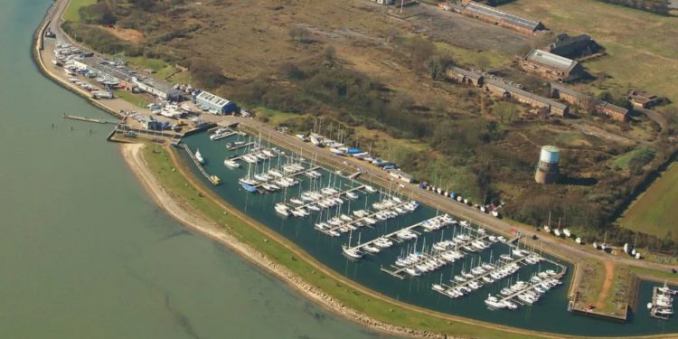 Kontrabanda e shqiptarëve në Angli, mes tyre një i mitur/ BBC: Dënohen dy persona për ndihmë në imigracionin e paligjshëm