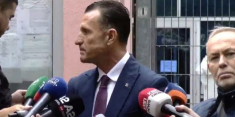 Shtyrja e seancës për Metën, avokati Cakrani: Nuk u respektua procedura, ish-presidenti është në konflikt interesi me gjyqtaren