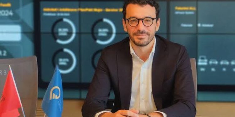 Ushtari i Ballukut/ SPAK bastis zyrën dhe banesën e kreut të OSHEE Enea Karakaçi, kontrolle dhe sekuestrim celulari