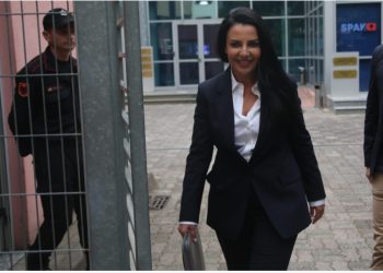 Nën hetim/ SPAK ushtron kontrolle në dy banesat e bashkëpunëtoreve të Ballukut dhe në një zyrë…