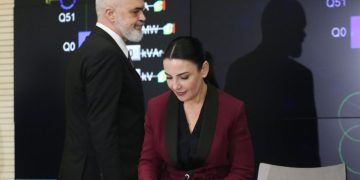 “Balluku është person në hetim, e ka marrë fletëthirrjen”, gazetarja zbulon çfarë do të ndodhë të hënën në SPAK: Nëse shkon, prokurorët…